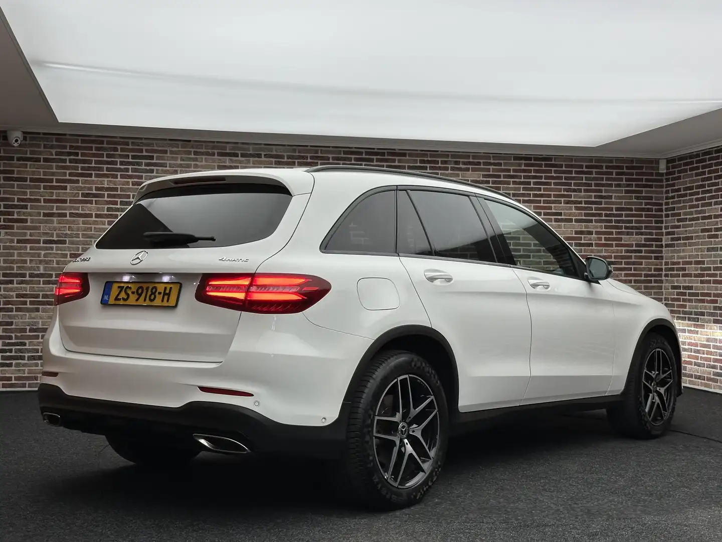 Mercedes-Benz GLC 250 4MATIC Business Solution AMG | Dak| NL auto| Wit - 2