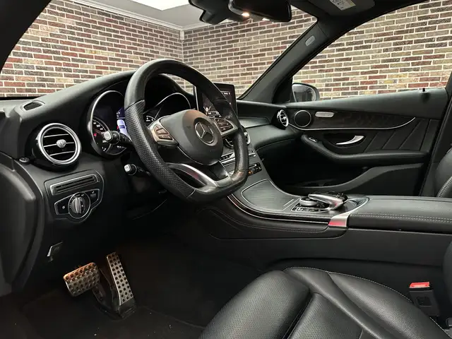 Mercedes-Benz 250 view 3