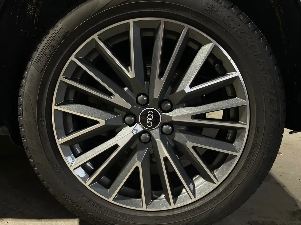 Audi Q3 photo Audi Q3