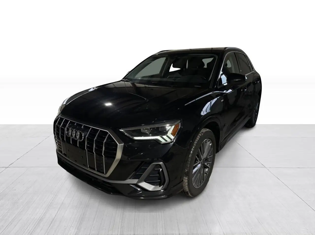 Audi Q3 photo Audi Q3