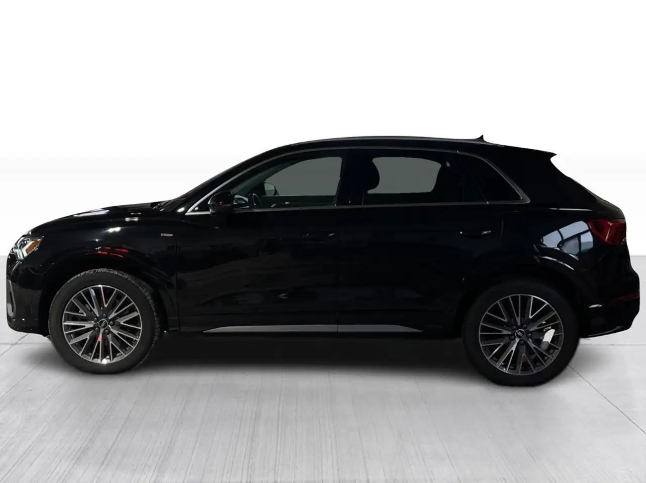 Audi Q3 photo Audi Q3