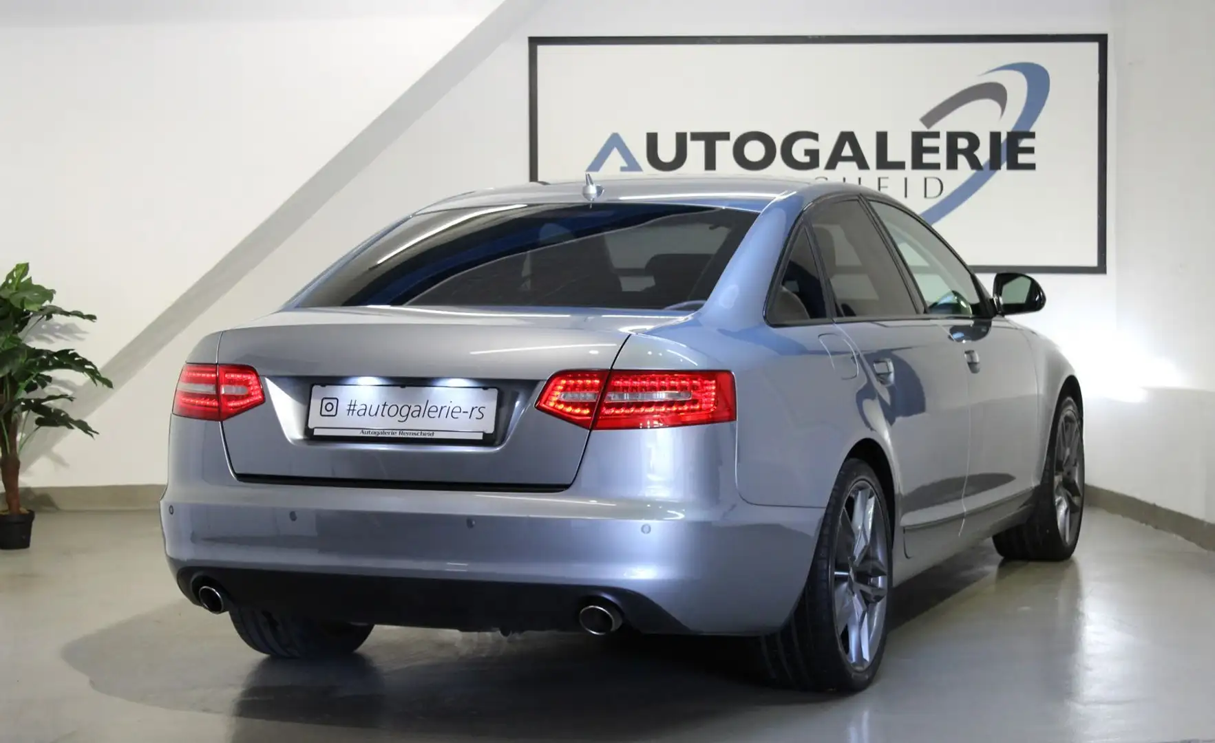 Audi A6 2.8 FSI V6 Limo. multitronic *FACELIFT*NAVI* Gris - 2
