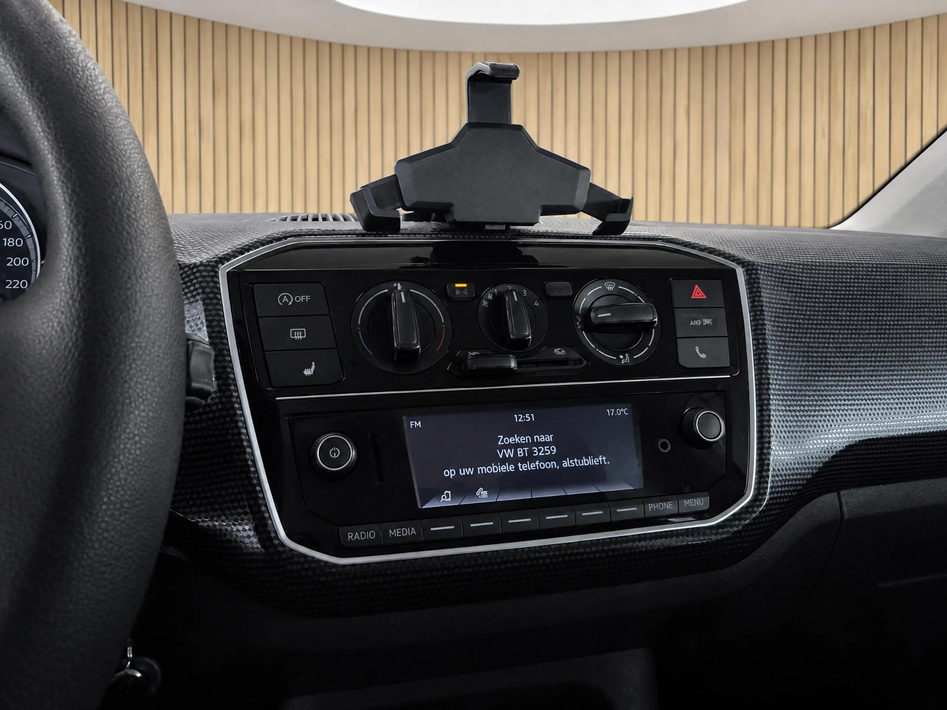 Volkswagen up! 1.0 |Rijklaar! |Stoelverw. |Camera |Bluetooth — photo 18
