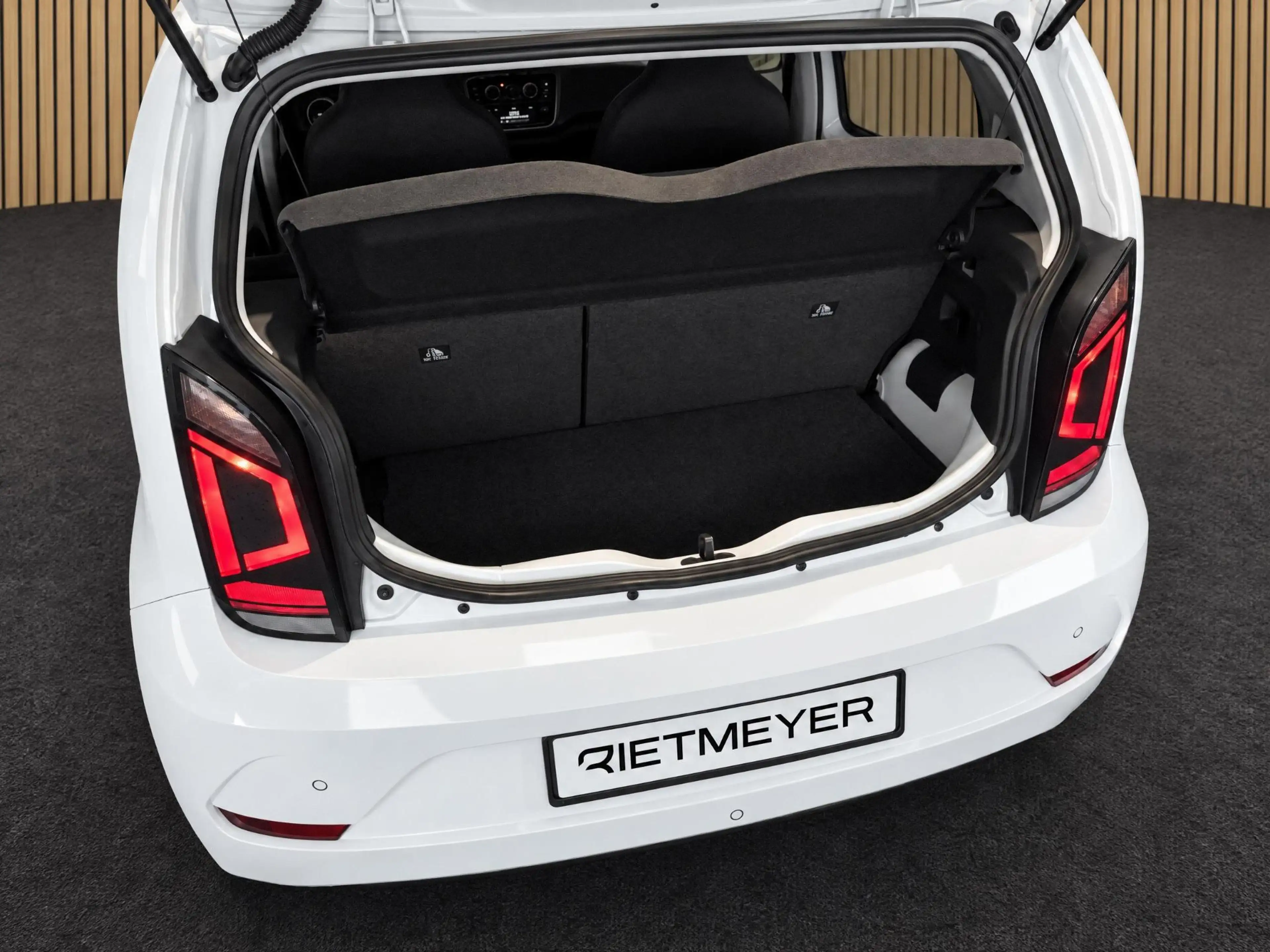 Volkswagen up! 1.0 |Rijklaar! |Stoelverw. |Camera |Bluetooth — photo 16
