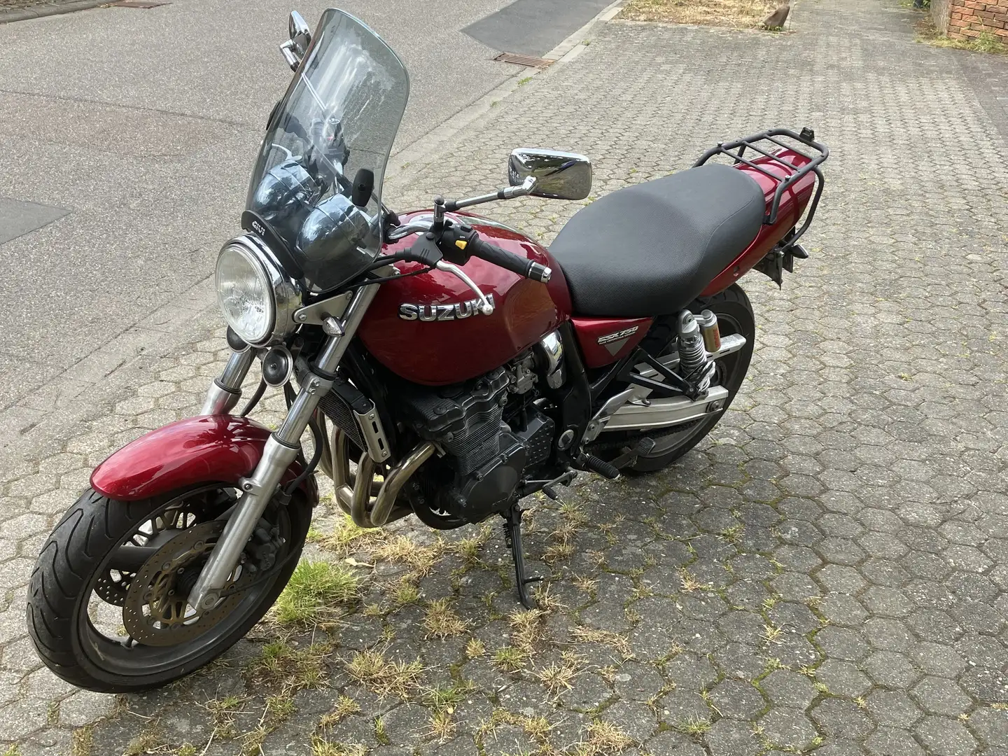 Suzuki GSX 750 Roşu - 1