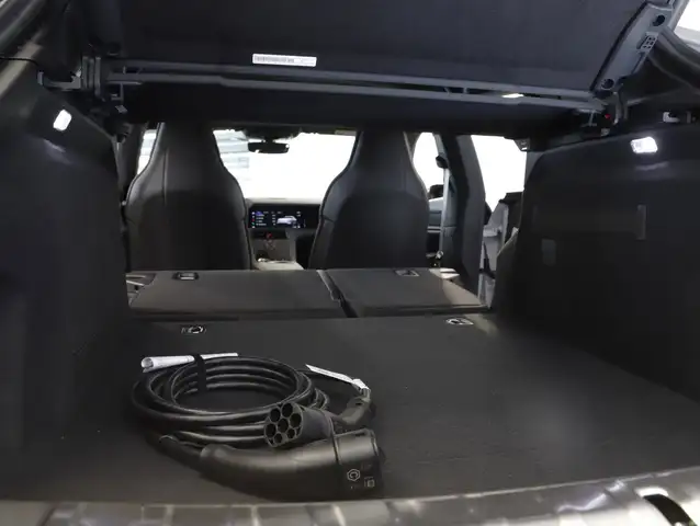 Porsche Taycan Sport Turismo Black Edition Ansicht 43