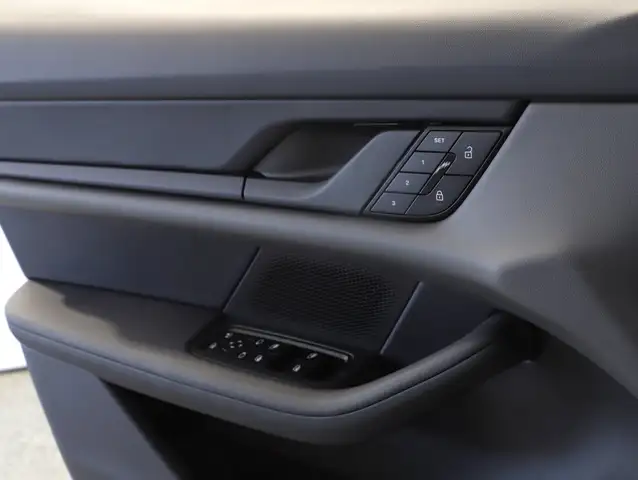 Porsche Taycan Sport Turismo Black Edition Ansicht 26