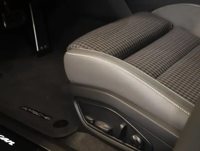 Porsche Taycan Sport Turismo Black Edition Ansicht 19