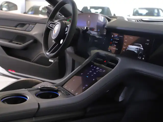 Porsche Taycan Sport Turismo Black Edition Ansicht 50