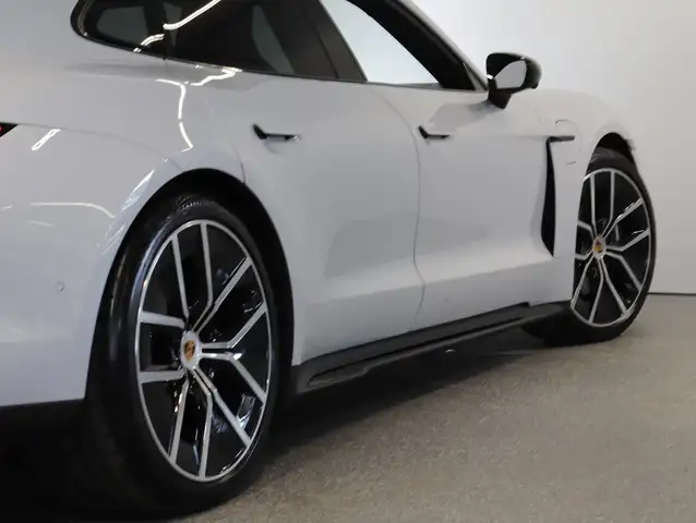 Porsche Taycan Sport Turismo Black Edition Ansicht 45