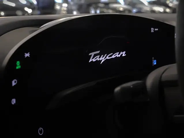 Porsche Taycan Sport Turismo Black Edition Ansicht 48