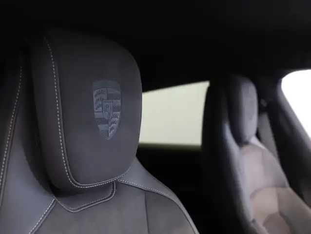 Porsche Taycan Sport Turismo Black Edition Ansicht 36