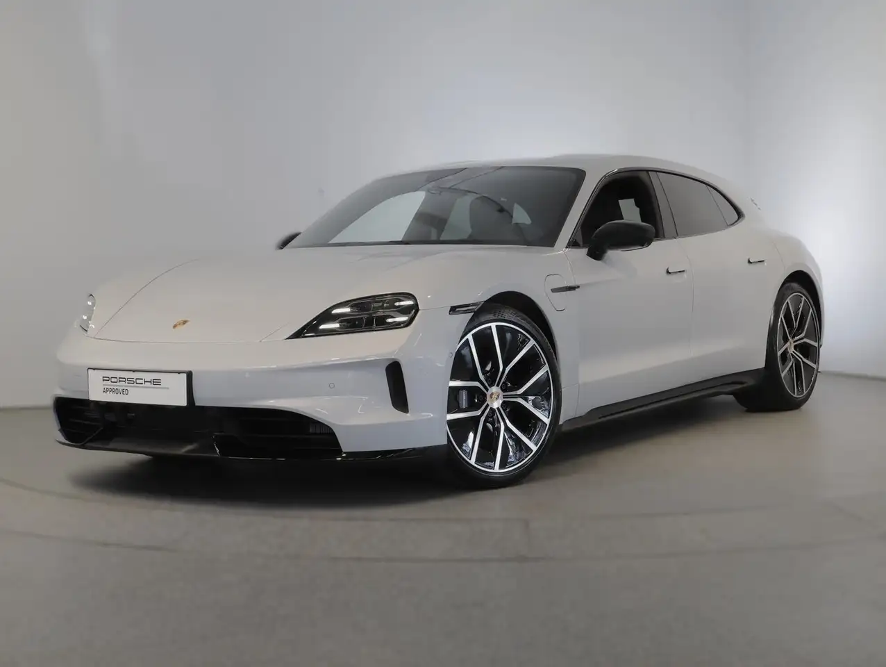 Porsche Taycan Sport Turismo Black Edition