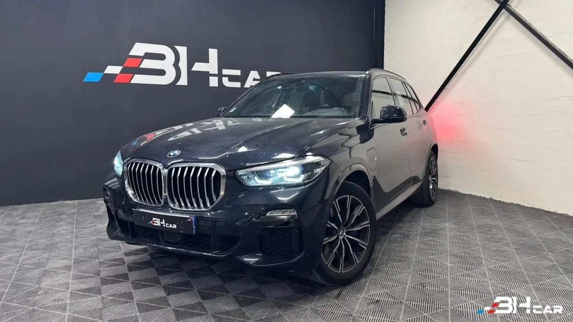 BMW X5 45e xDrive 3.0 i 24V 394 (G05) Plug in Hybrid Steptronic8 286 cv Boîte auto Zwart - 1