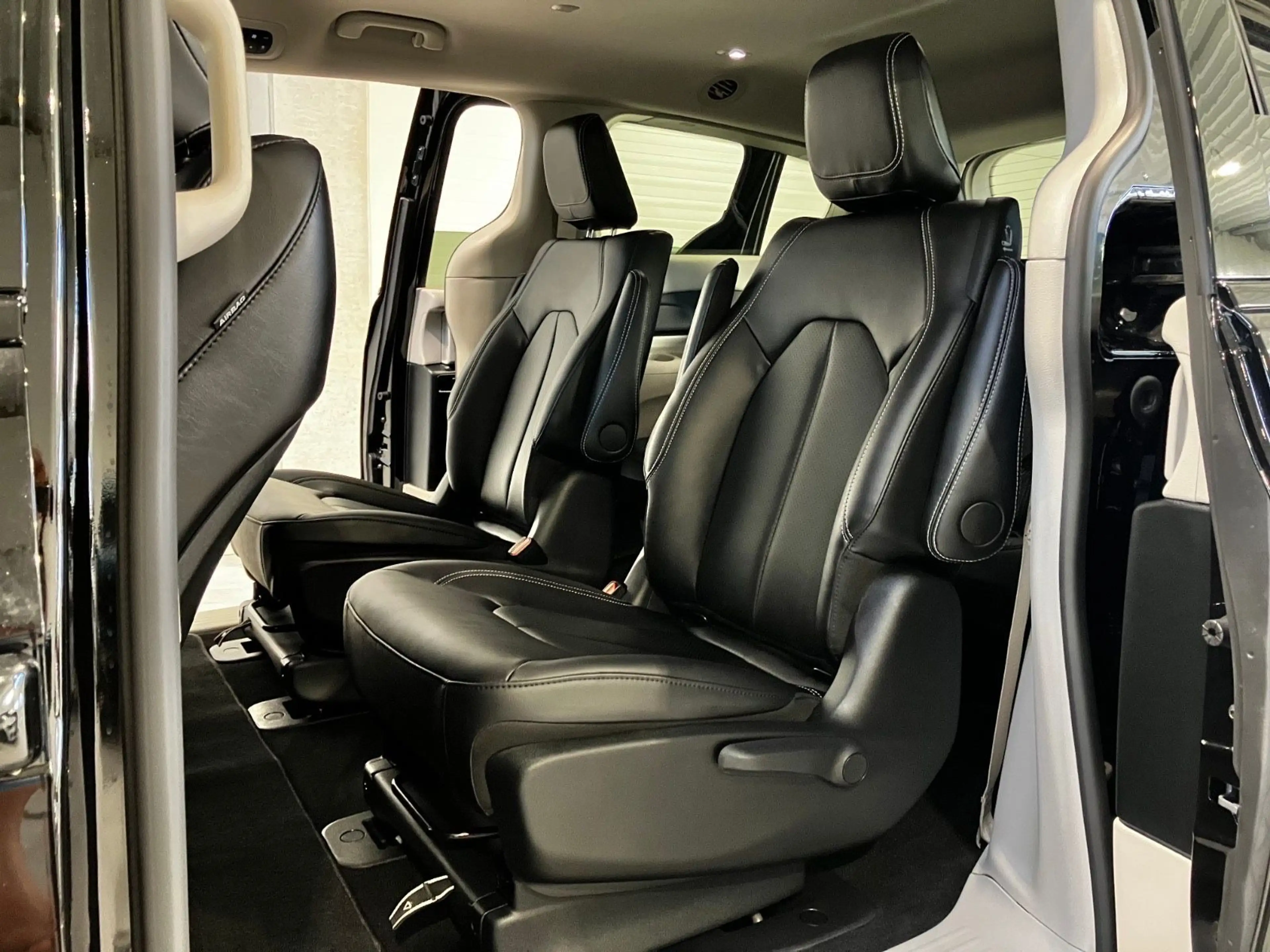 Chrysler Pacifica 3,6 Hybrid Plug in NEUWERTIG — photo 14