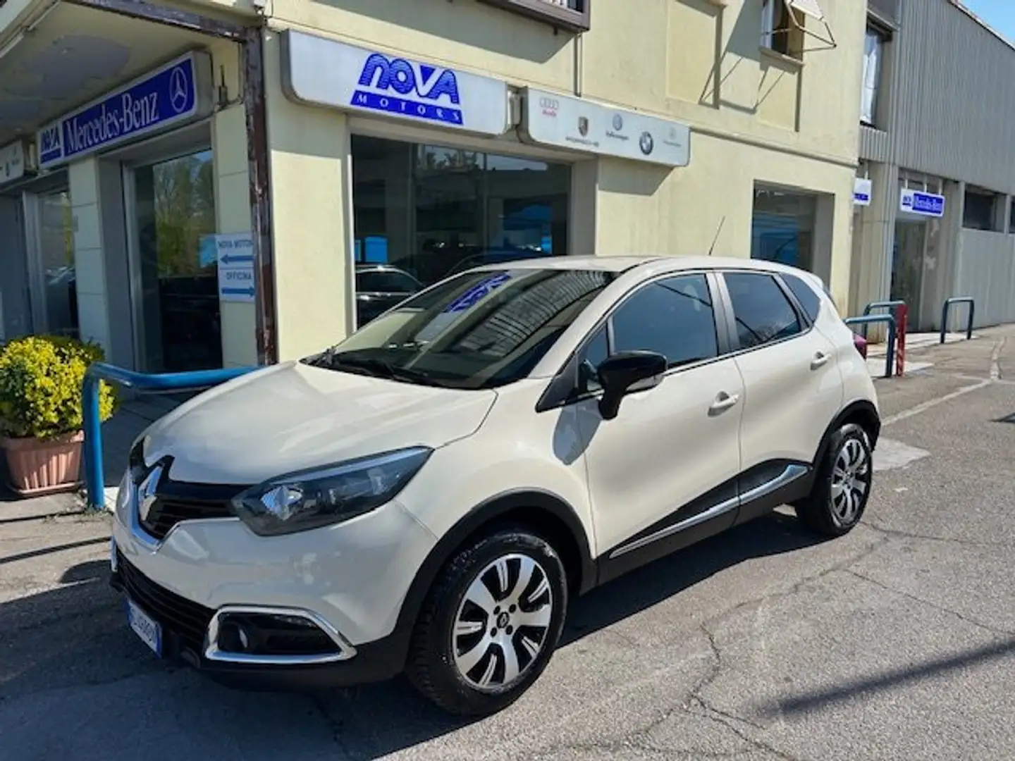 Renault Captur Captur 0.9 tce  90cv E6 OK NEOPATENTATI Blanco - 1
