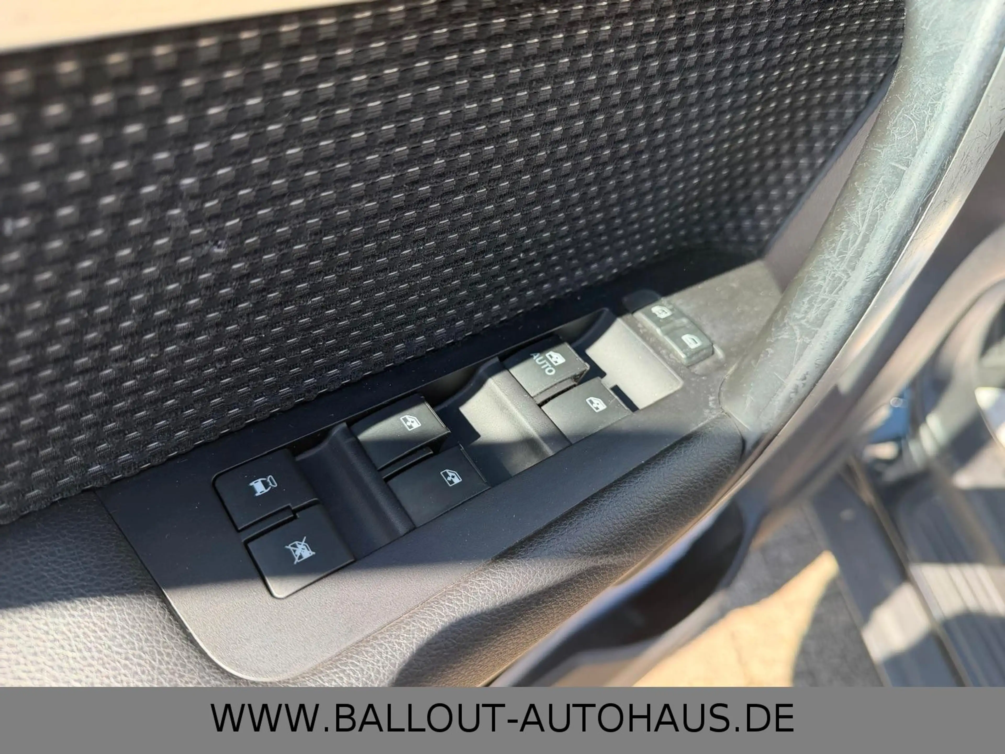 Chevrolet Captiva 2.4 LS 2WD*1.HAND*KLIMA*AHK*TÜV/AU NEU* — photo 10