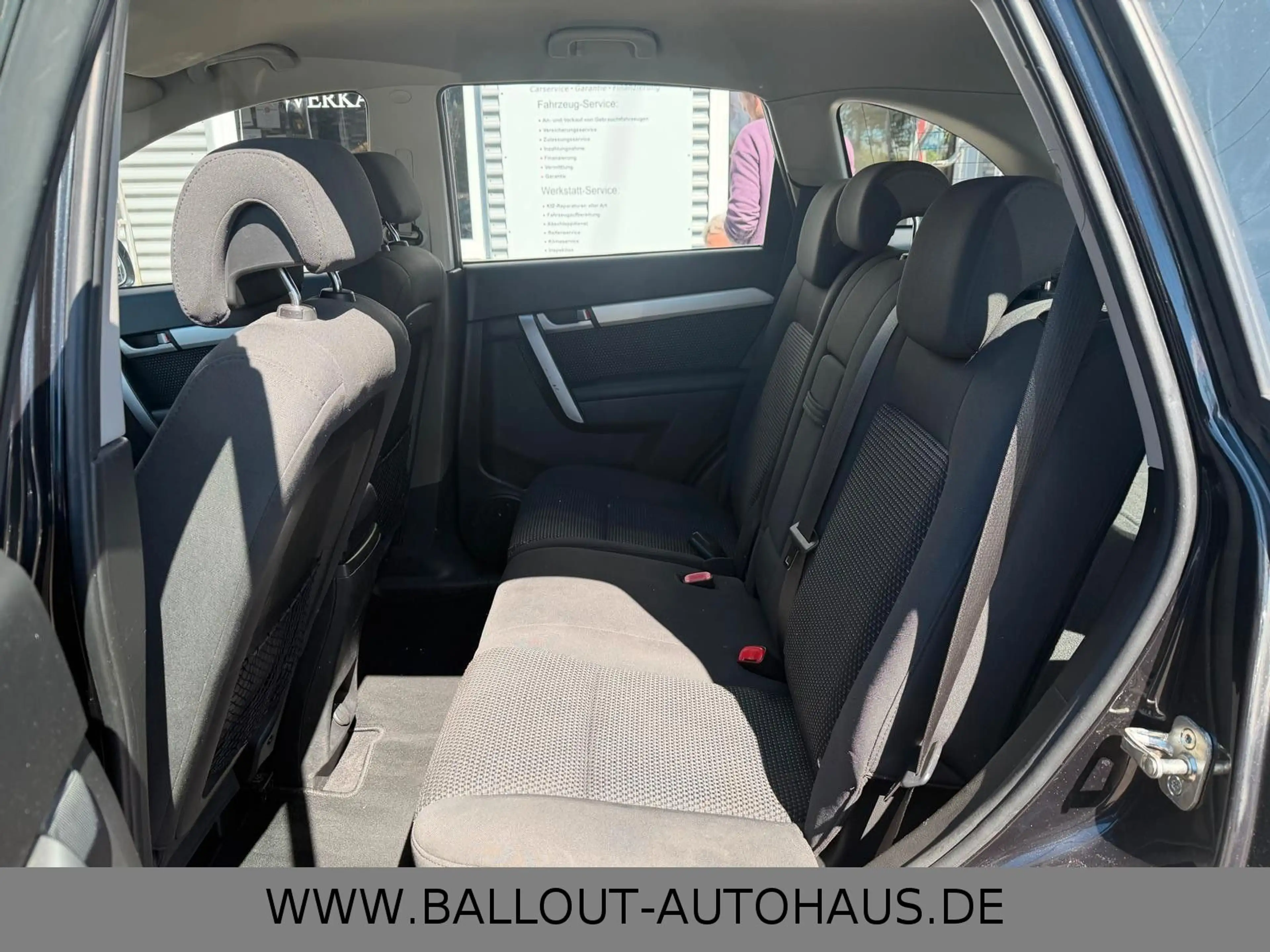 Chevrolet Captiva 2.4 LS 2WD*1.HAND*KLIMA*AHK*TÜV/AU NEU* — photo 14
