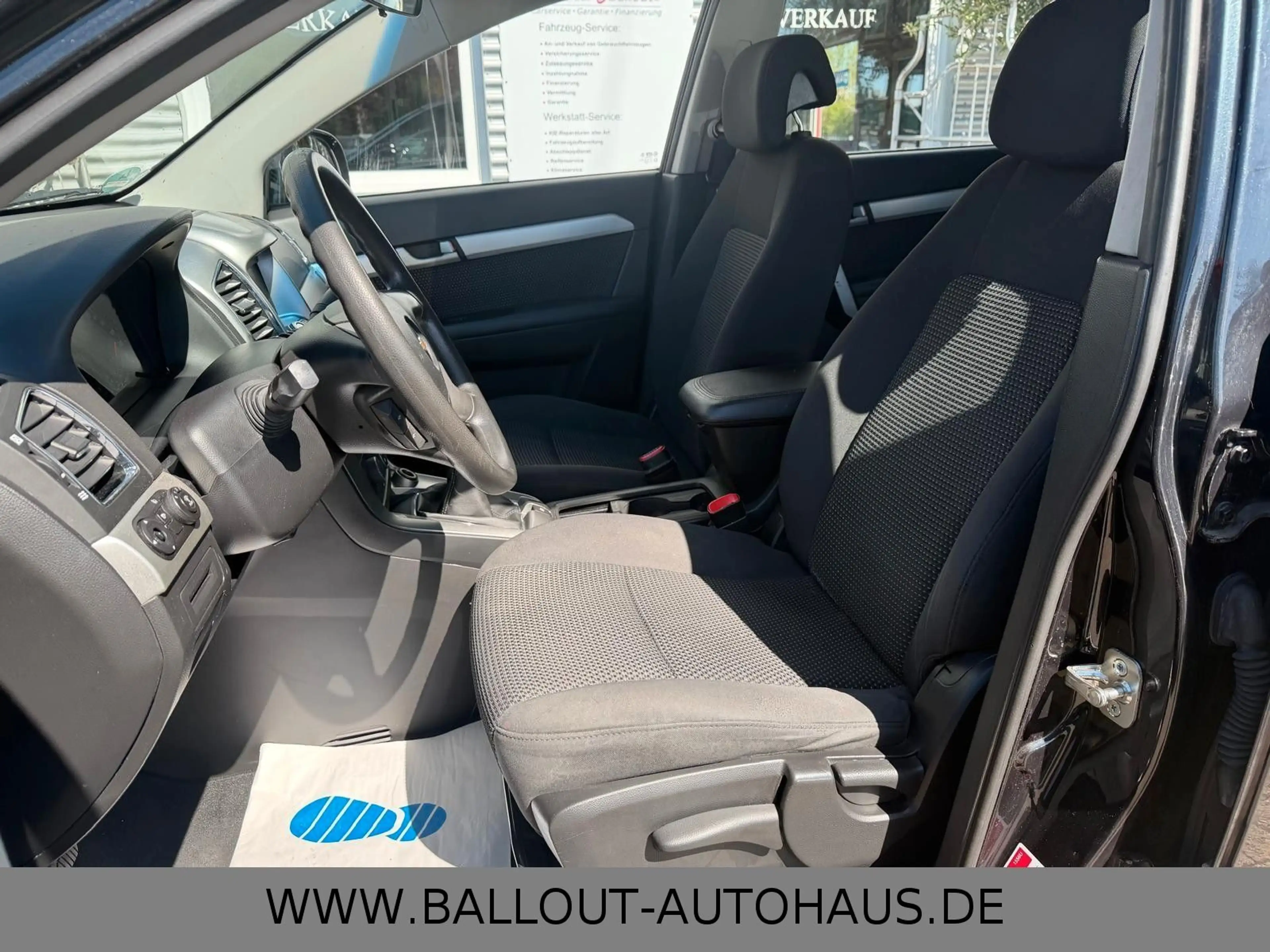 Chevrolet Captiva 2.4 LS 2WD*1.HAND*KLIMA*AHK*TÜV/AU NEU* — photo 9