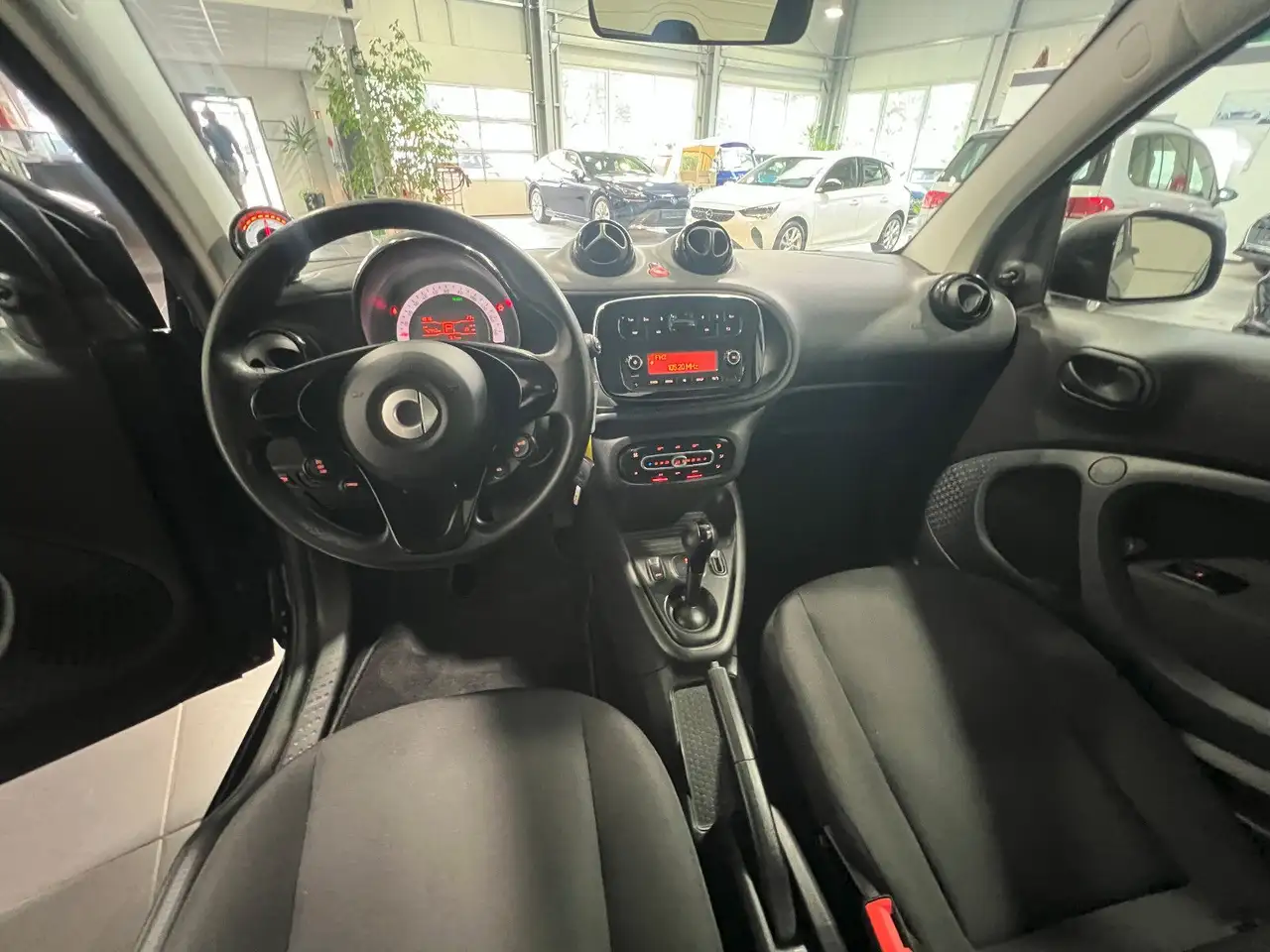 smart forTwo 2021 — фото 12