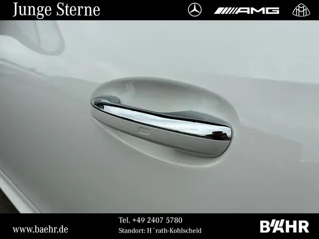 Mercedes-Benz 220 view 15