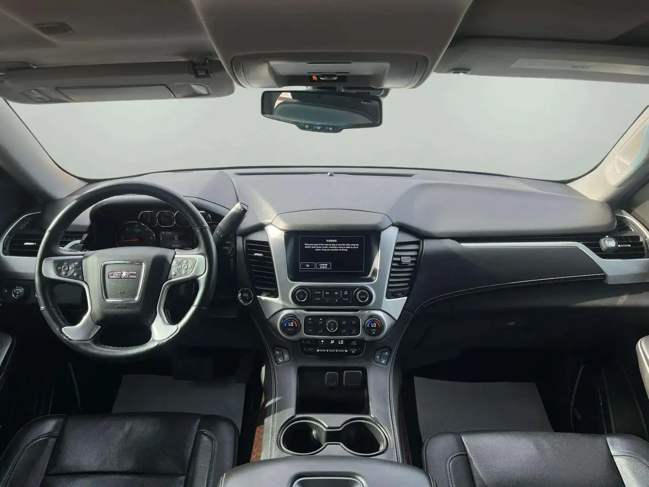 GMC Yukon снимка GMC Yukon