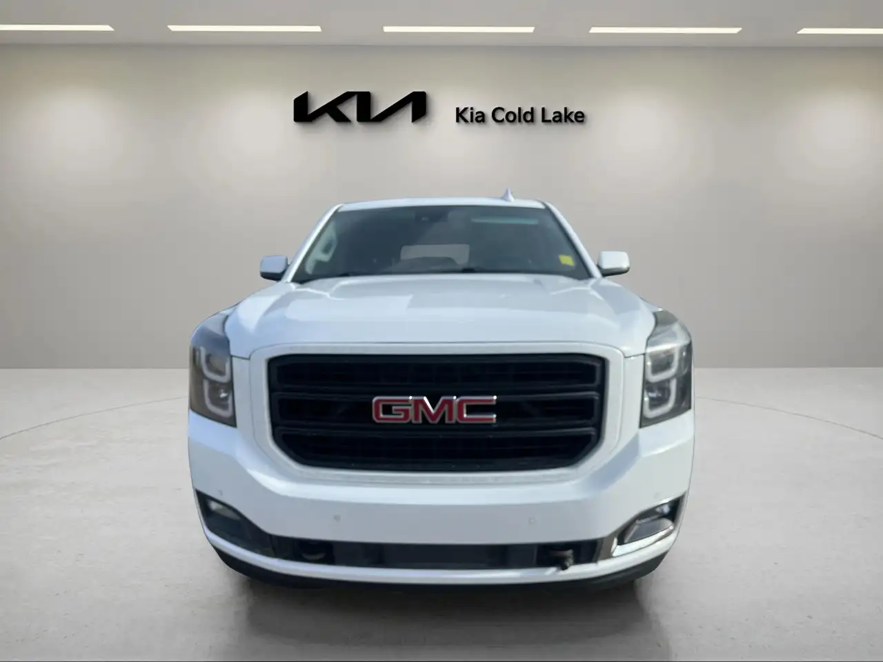 GMC Yukon снимка GMC Yukon