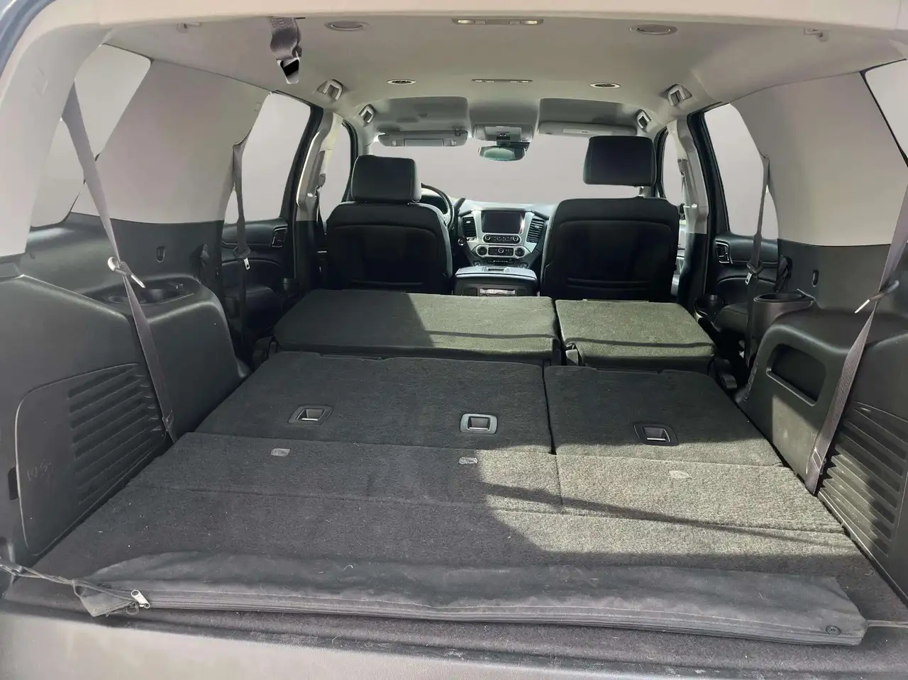 GMC Yukon снимка GMC Yukon