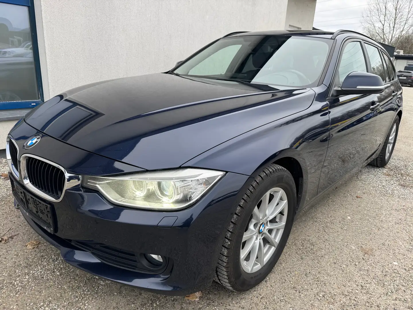 BMW 320 320 d Blau - 1