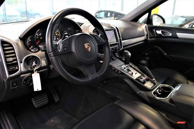 Porsche Cayenne CAYENNE S BI-XENON+PANO+ALUPAKET SPORT+RAFFLEDER
