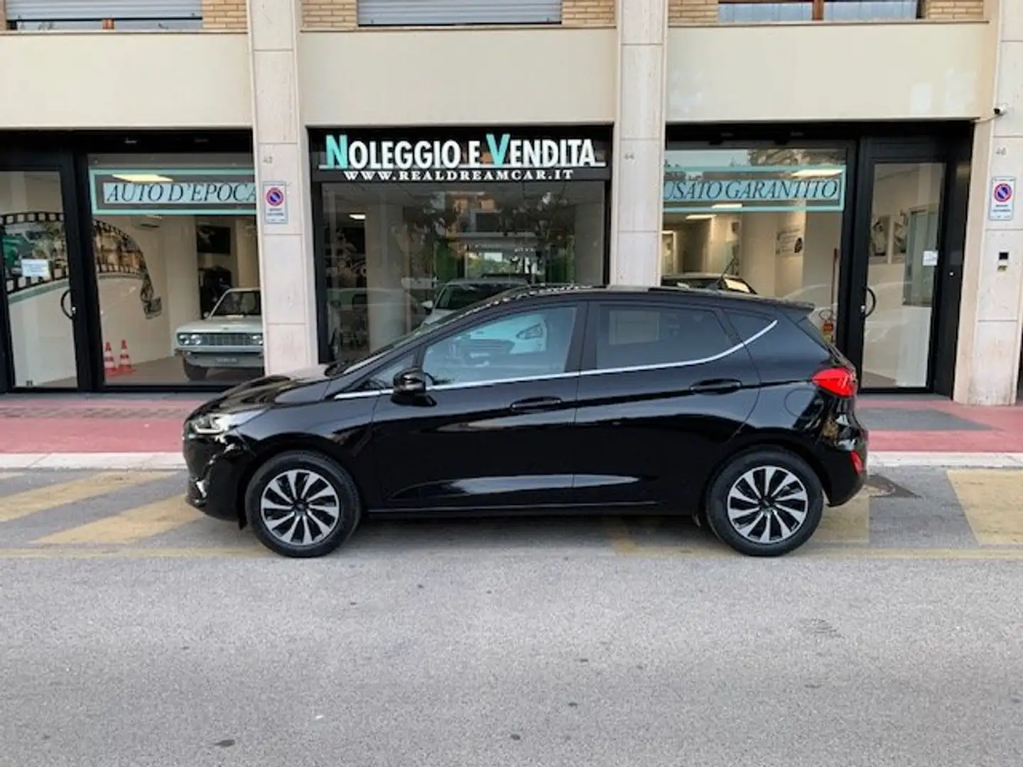 Ford Fiesta VII 2022 5p 1.1 Titanium 75cv Noir - 2
