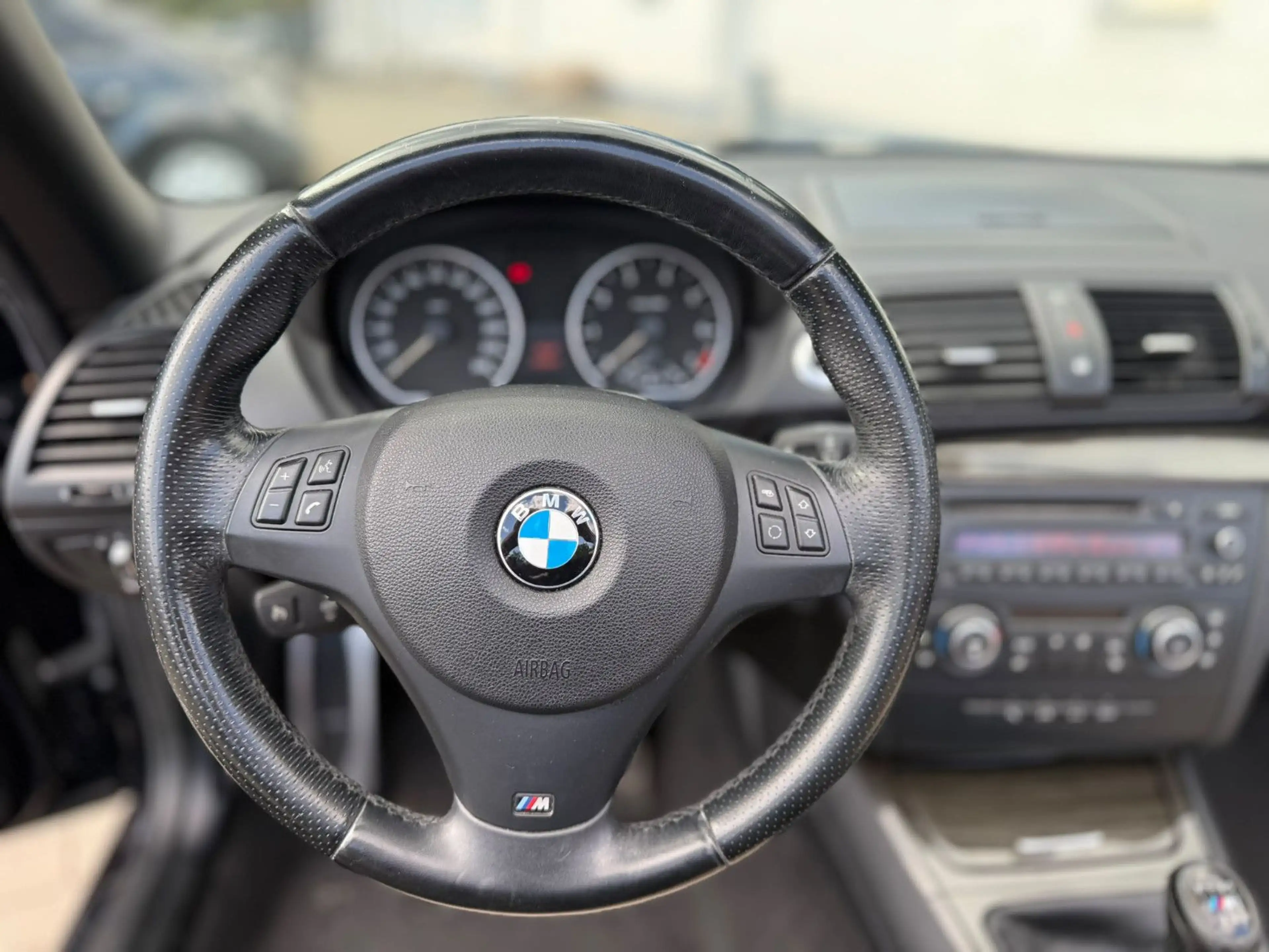 BMW 118 Edition Sport/Advantage*Leder*Szhz*LM*8-fach — photo 14