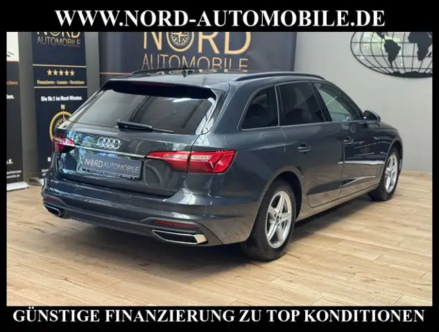 Audi A4 view 11