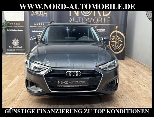 Audi A4 view 4