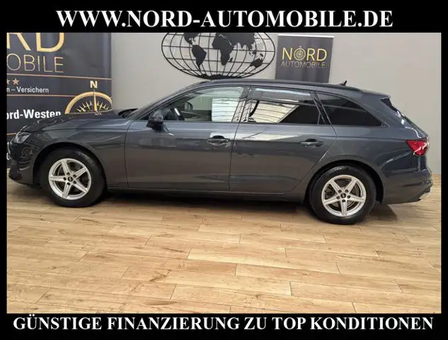 Audi A4 view 8