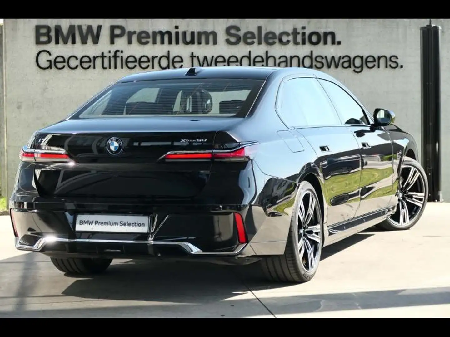BMW i7 xDrive60 M Sport INDIVIDUAL Noir - 2