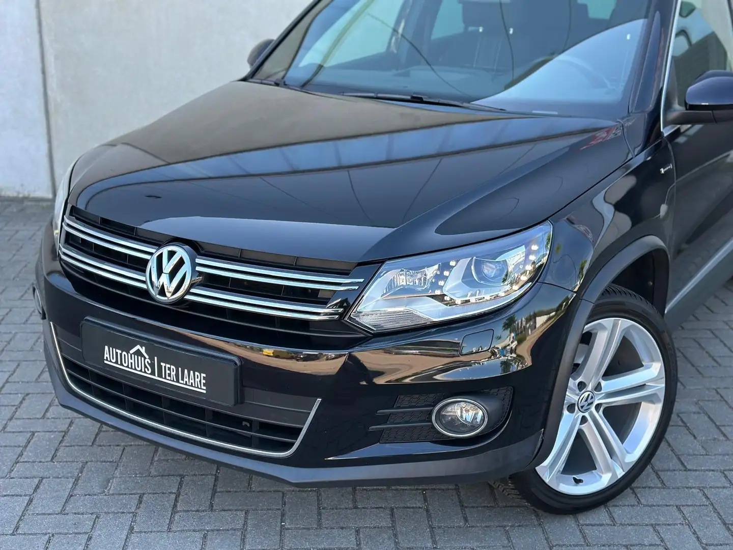 Volkswagen Tiguan 1.4 TSI Facelift 19'' R-Line Carplay Pano Zwart - 2
