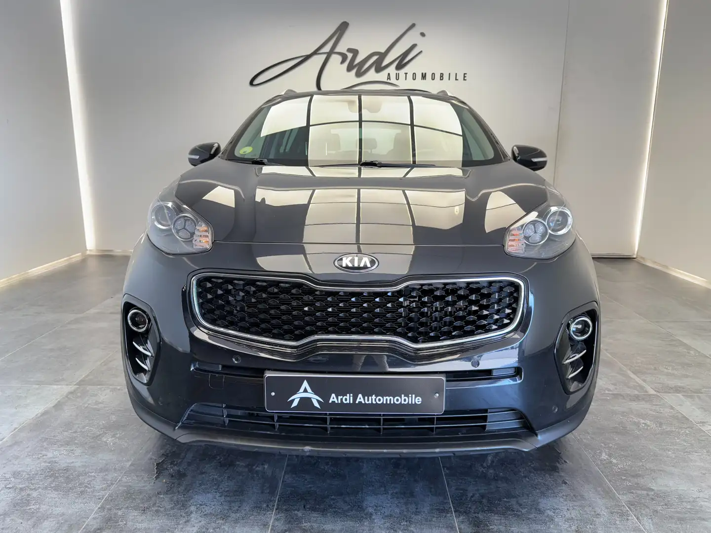 Kia Sportage 1.7 CRDi 2WD*CARPLAY*CAMERA*1ER PROP*GARANTIE* Zwart - 2