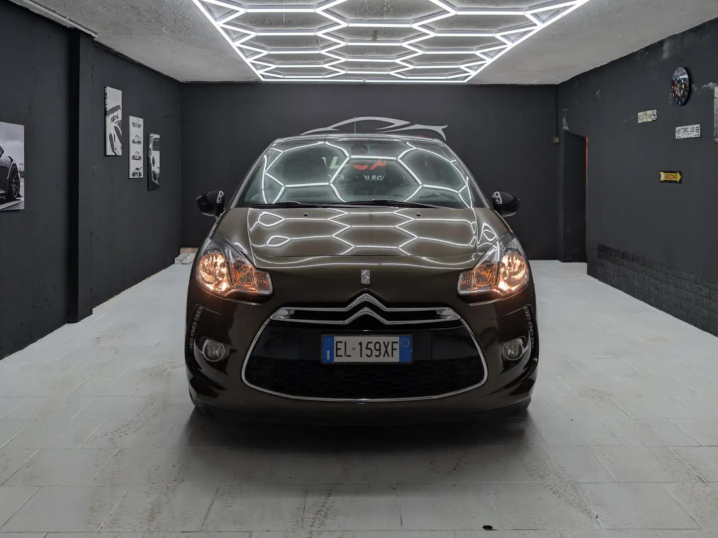 Citroen DS3 DS3 1.4 vti Chic 95cv Marrón - 2