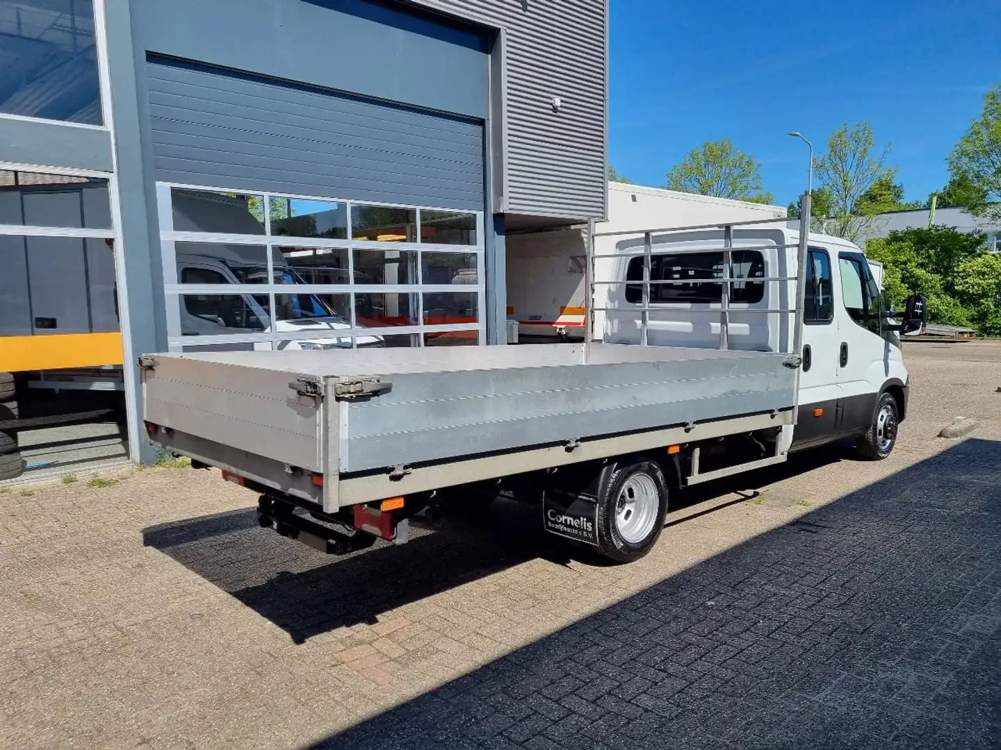 Iveco Daily 35C18 3.0D DC 6 zits Open laadbak 4.10m EURO 6 Wit - 2