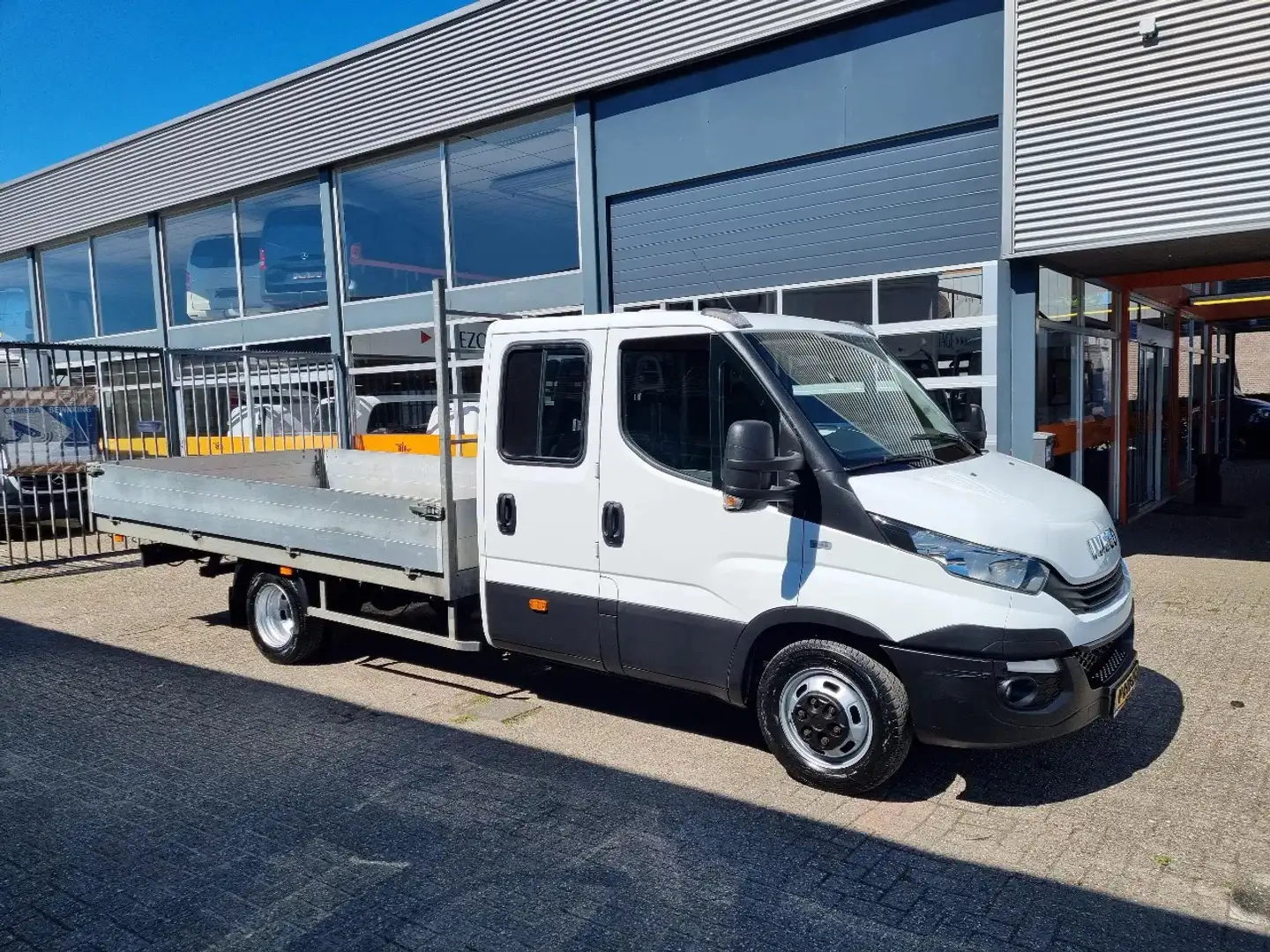 Iveco Daily 35C18 3.0D DC 6 zits Open laadbak 4.10m EURO 6 Wit - 1