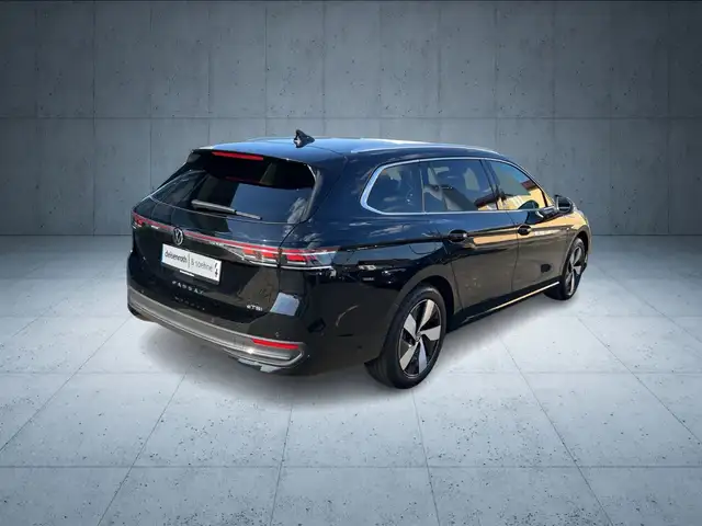 Volkswagen Passat view 14