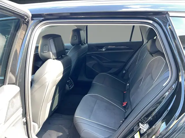 Volkswagen Passat view 12