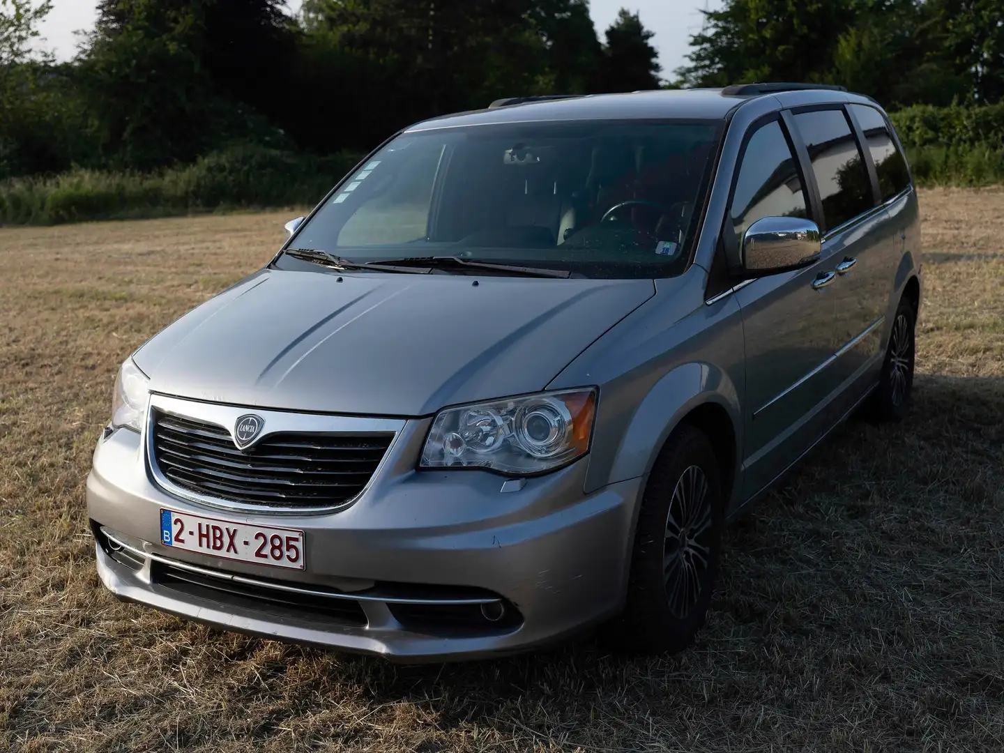 Lancia Voyager Voyager 2.8 MultiJet S Gris - 1