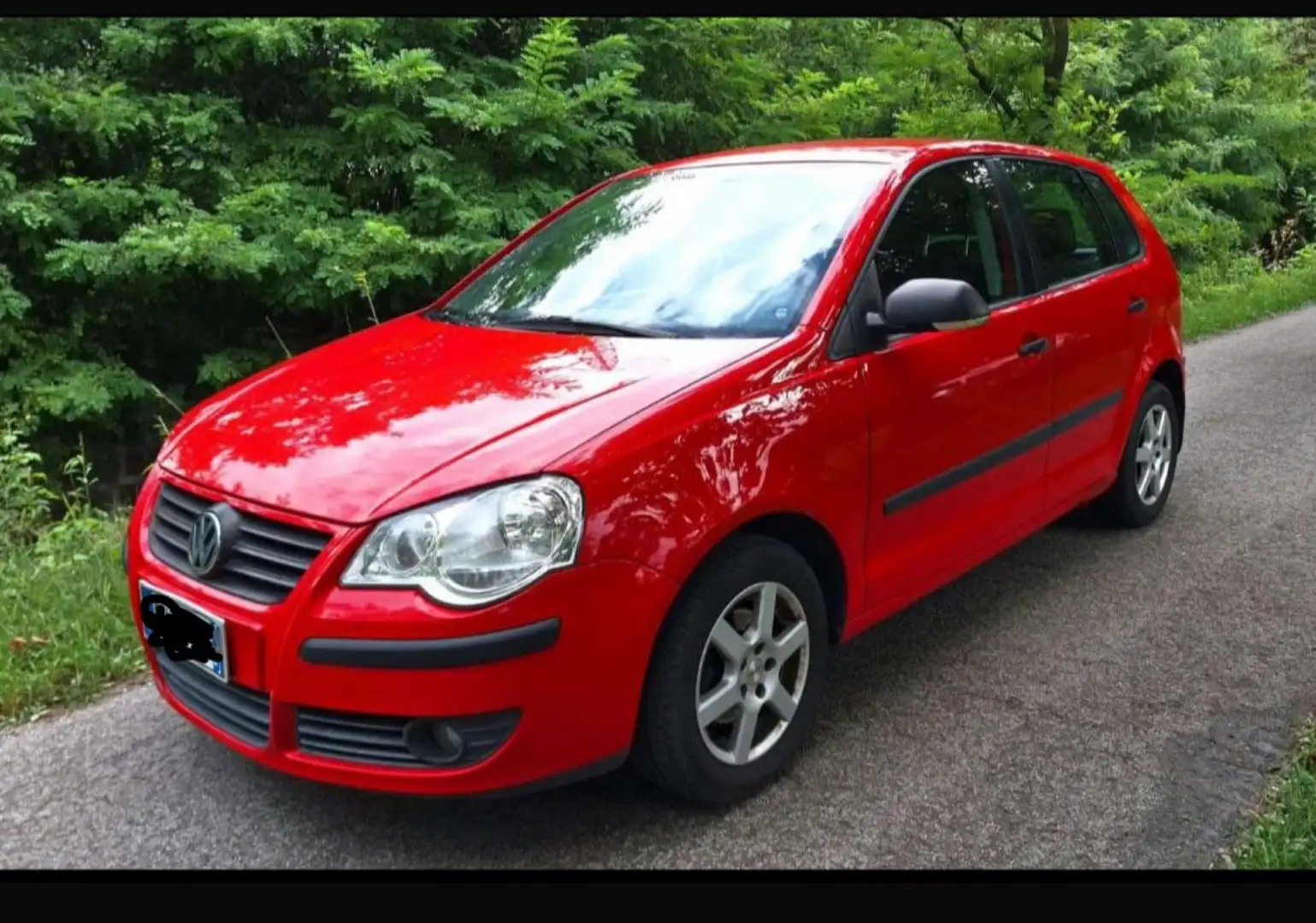Volkswagen Polo hatchback - 1