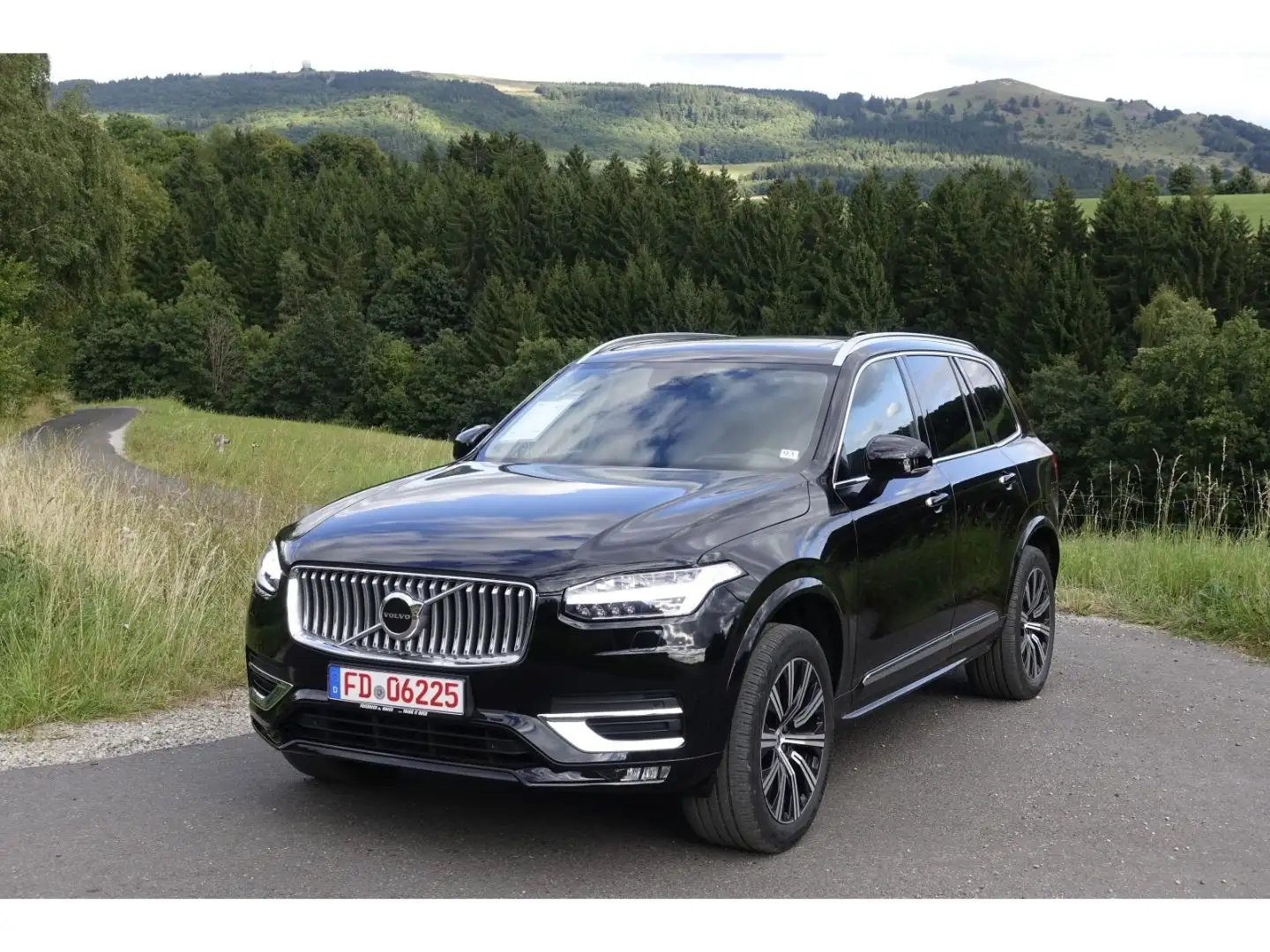 Volvo XC90 B5 D AWD Ultimate Bright 7-Sitz/HUD/PGSD/AC Schwarz - 1