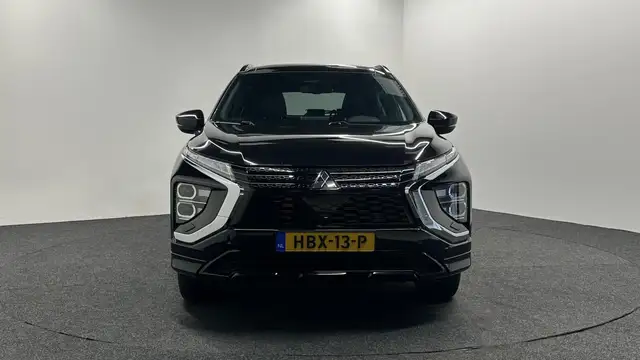 Mitsubishi Eclipse Cross view 6
