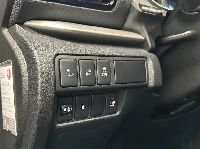 Mitsubishi Eclipse Cross view 21