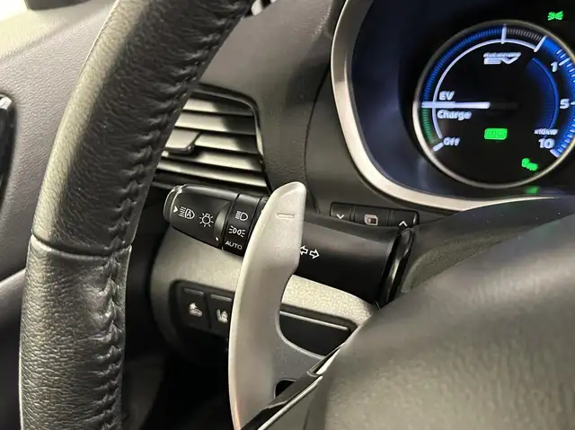 Mitsubishi Eclipse Cross view 25