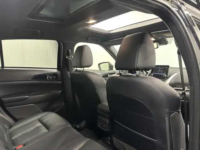 Mitsubishi Eclipse Cross view 15